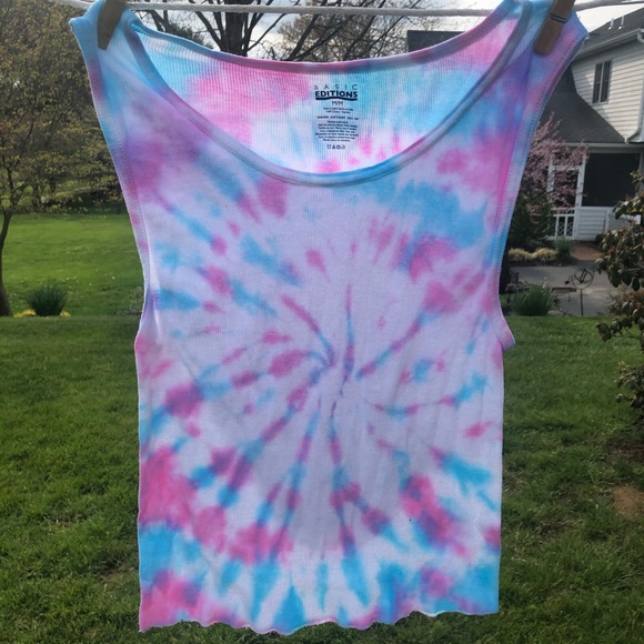 PINK/BLUE TIE DYE SWIRL RIB CROP TANK TOP - Picture 2 of 3